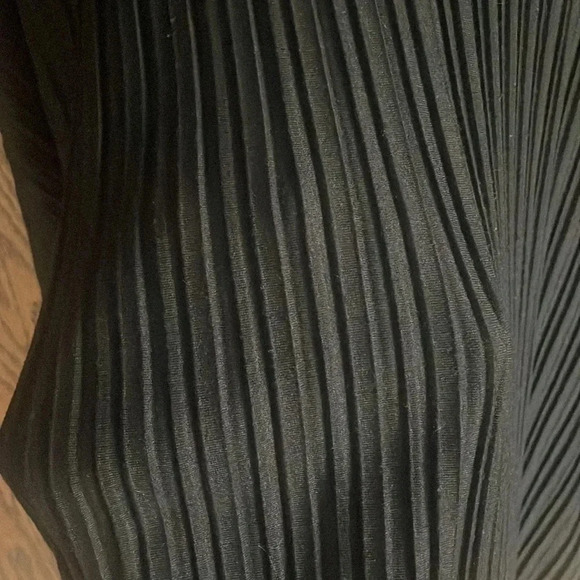 Black‎ philosophy pleated top M - Picture 2 of 5